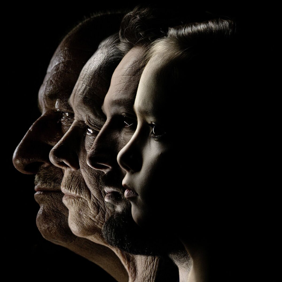 Silhouette von vier Krebspatienten