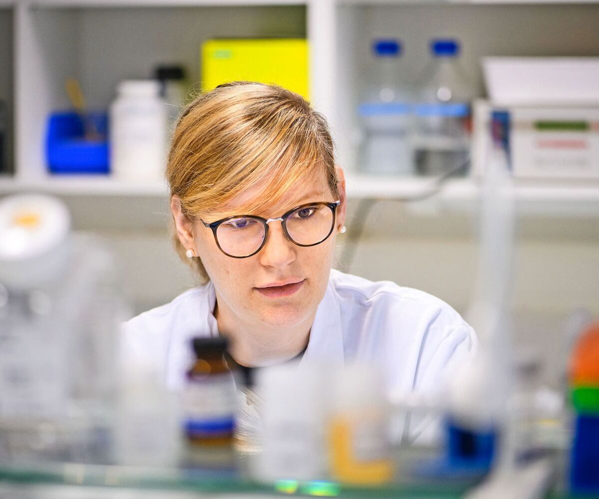 Saskia Hussung im Labor