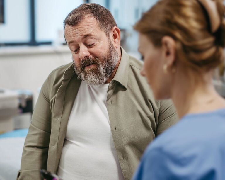 Patient in der Beratung mit ärztlicher Fachperson