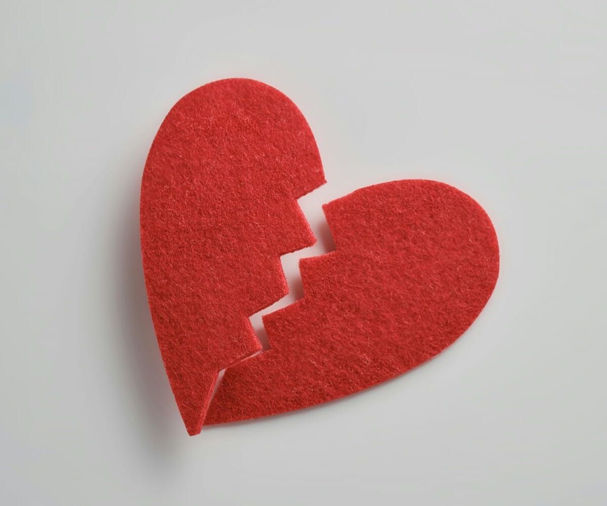 Gebrochenes Herz aus Filz