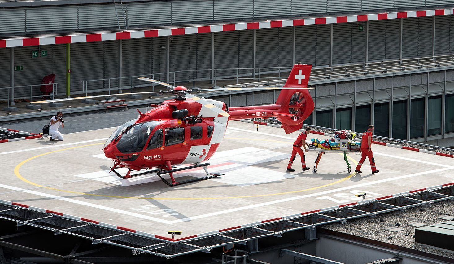 Helikopter auf dem Dach des USZ