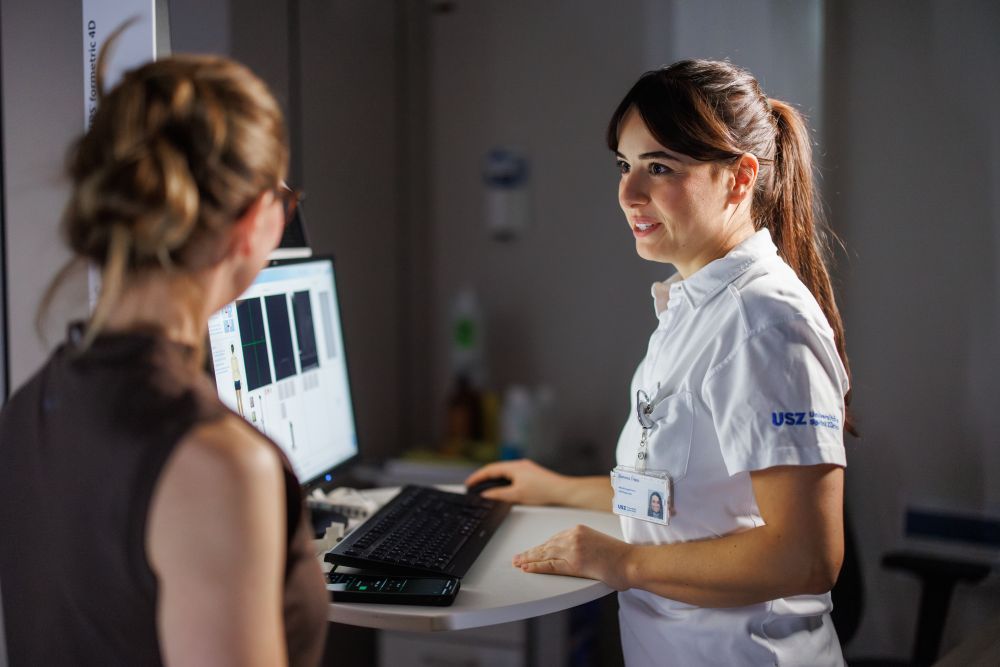 MPA spricht mit Patientin