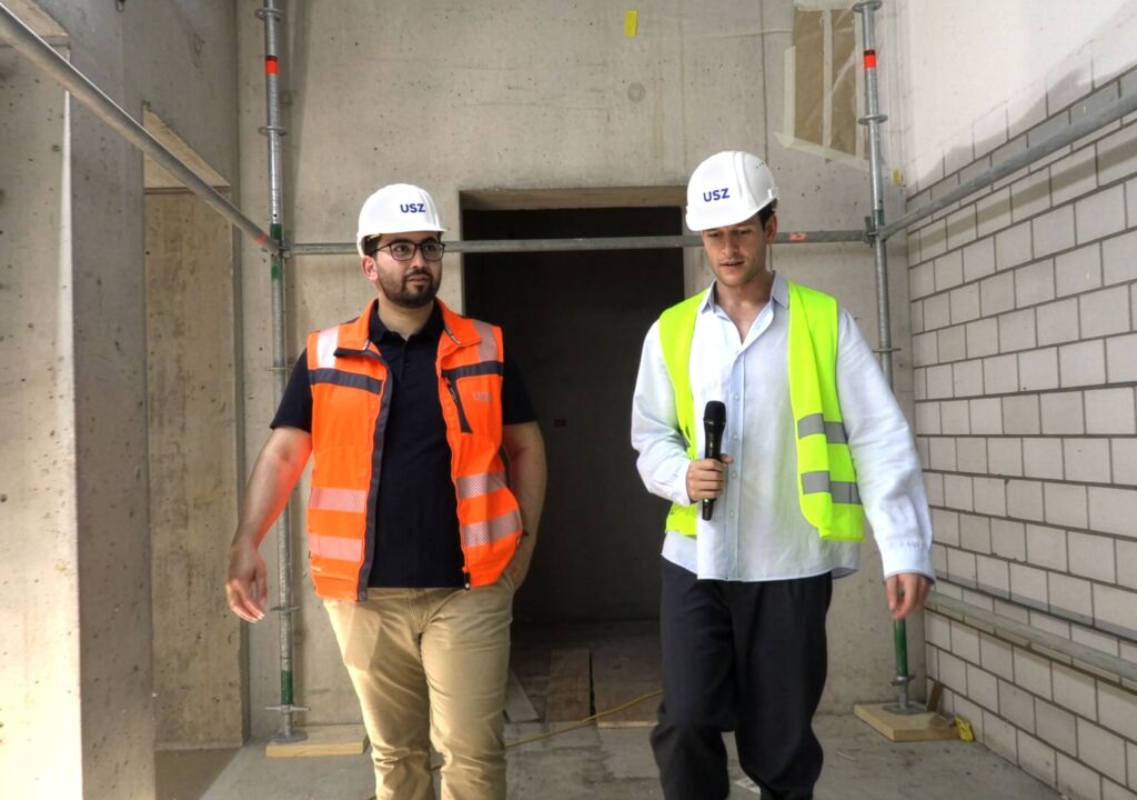Julian & Alper bei der Baustelle